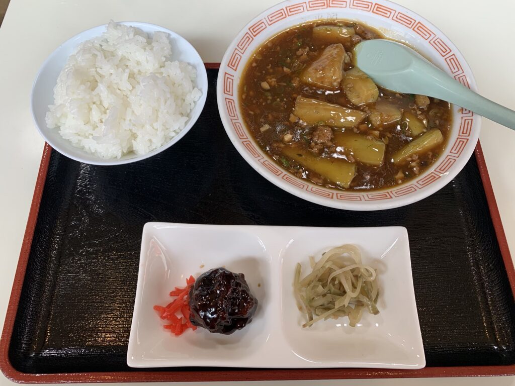 太平閣の麻婆那須定食